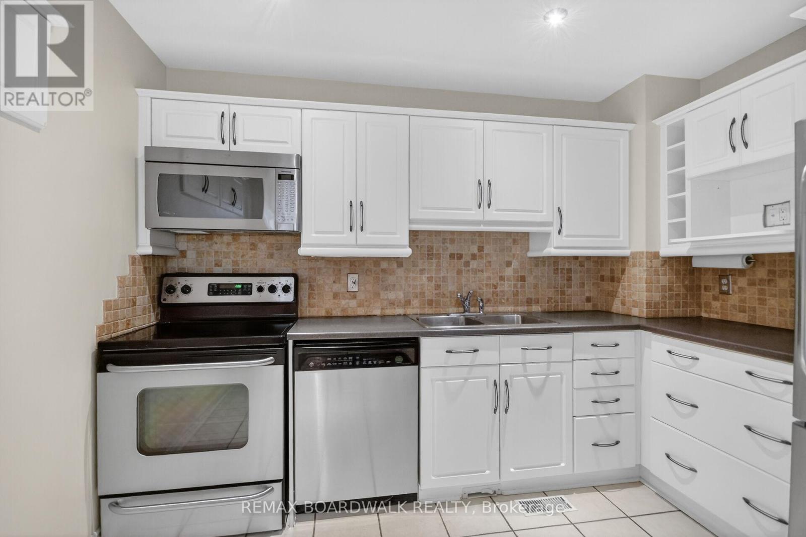 10 - 47 Sunridge Lane