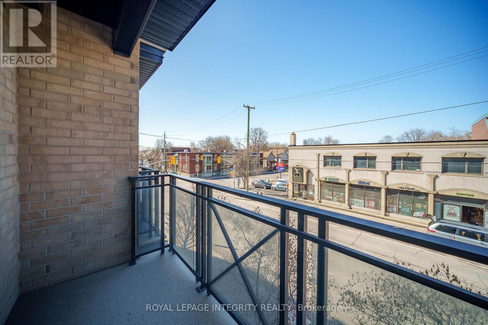 320 - 429 Kent Street