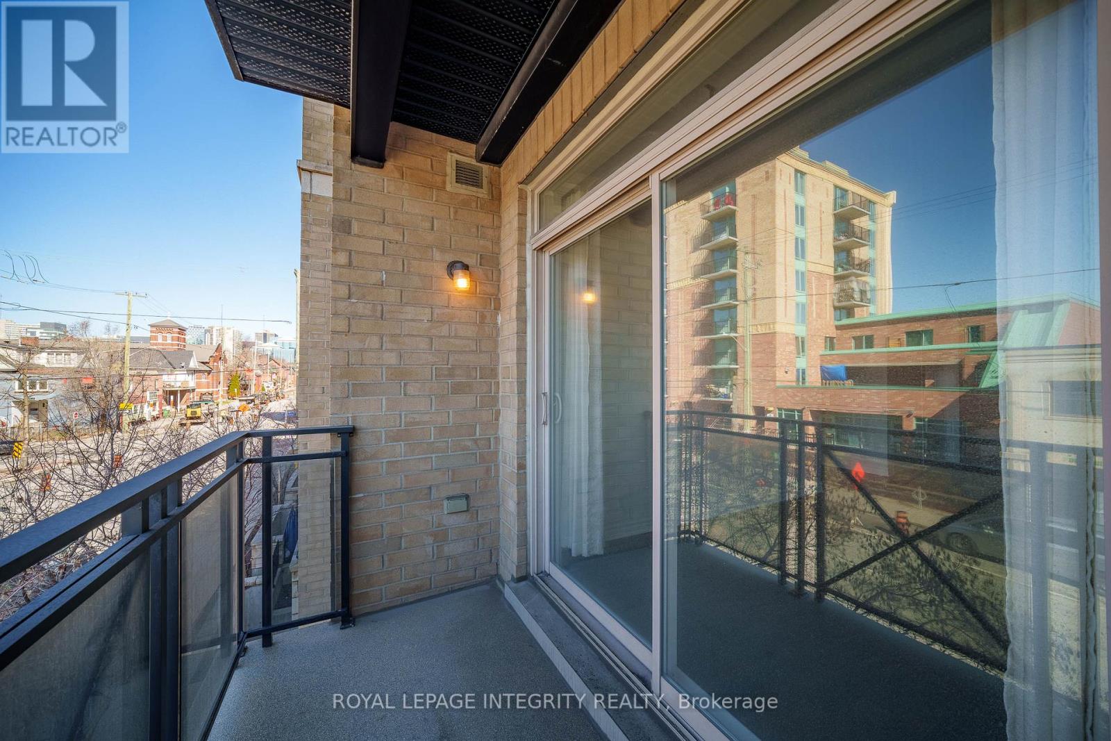 320 - 429 Kent Street