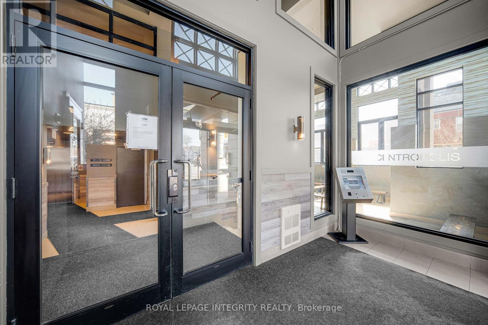 320 - 429 Kent Street