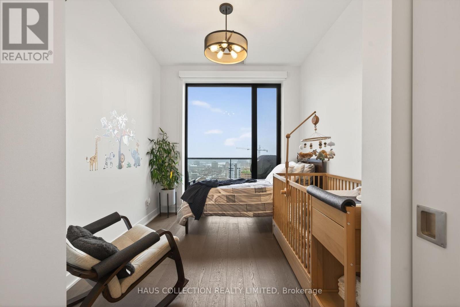 Ph2302 - 20 Daly Avenue