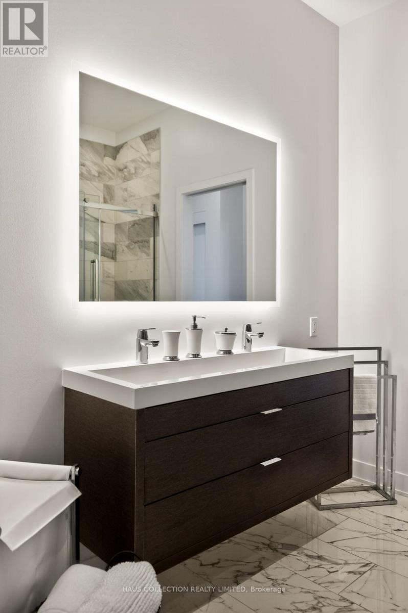 Ph2302 - 20 Daly Avenue