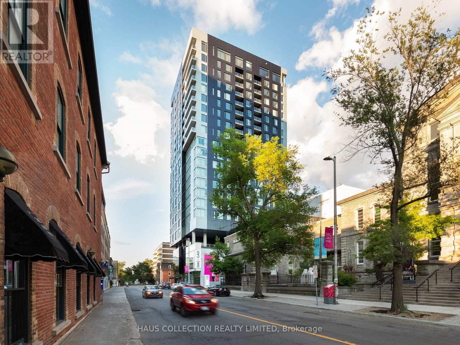 Ph2302 - 20 Daly Avenue