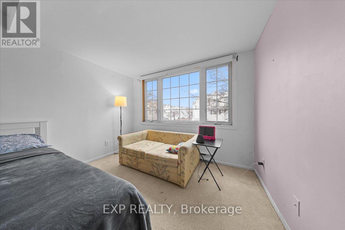 140 Castlegreen Private