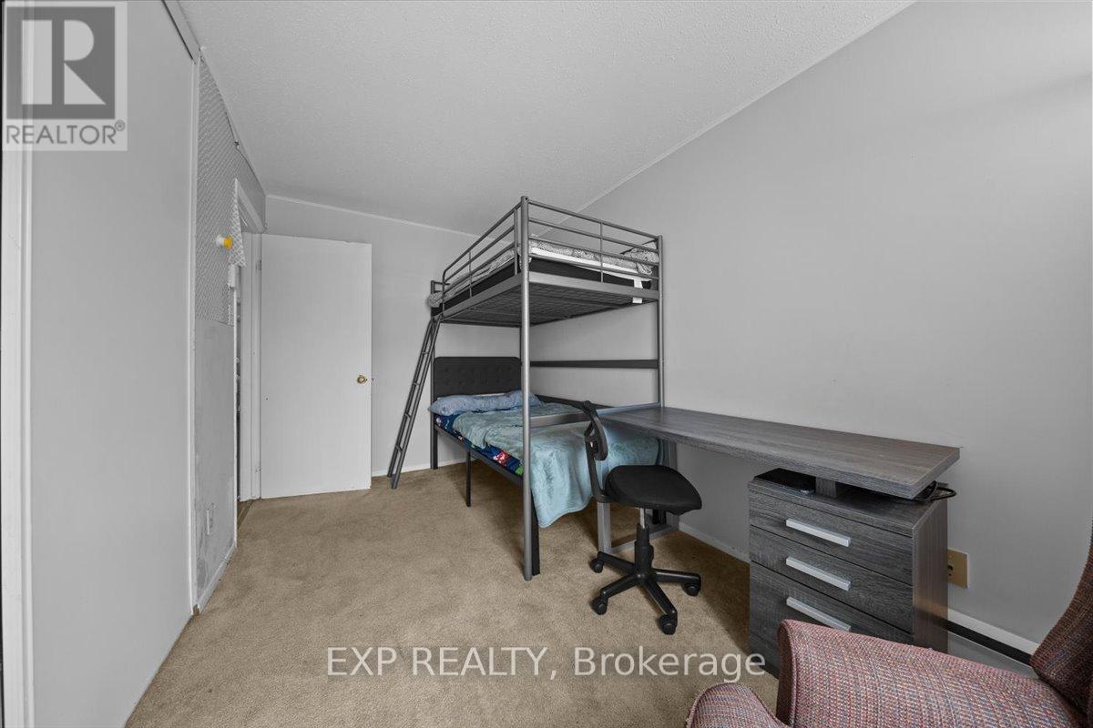 140 Castlegreen Private