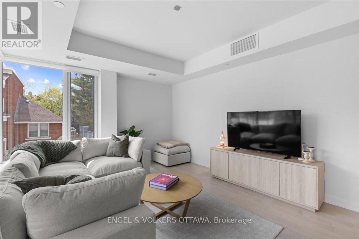 201 - 11 Galt Street