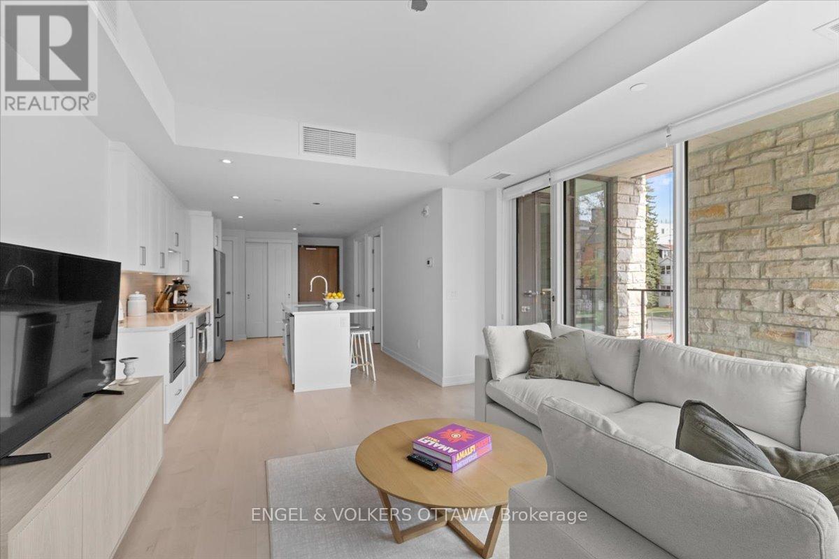 201 - 11 Galt Street