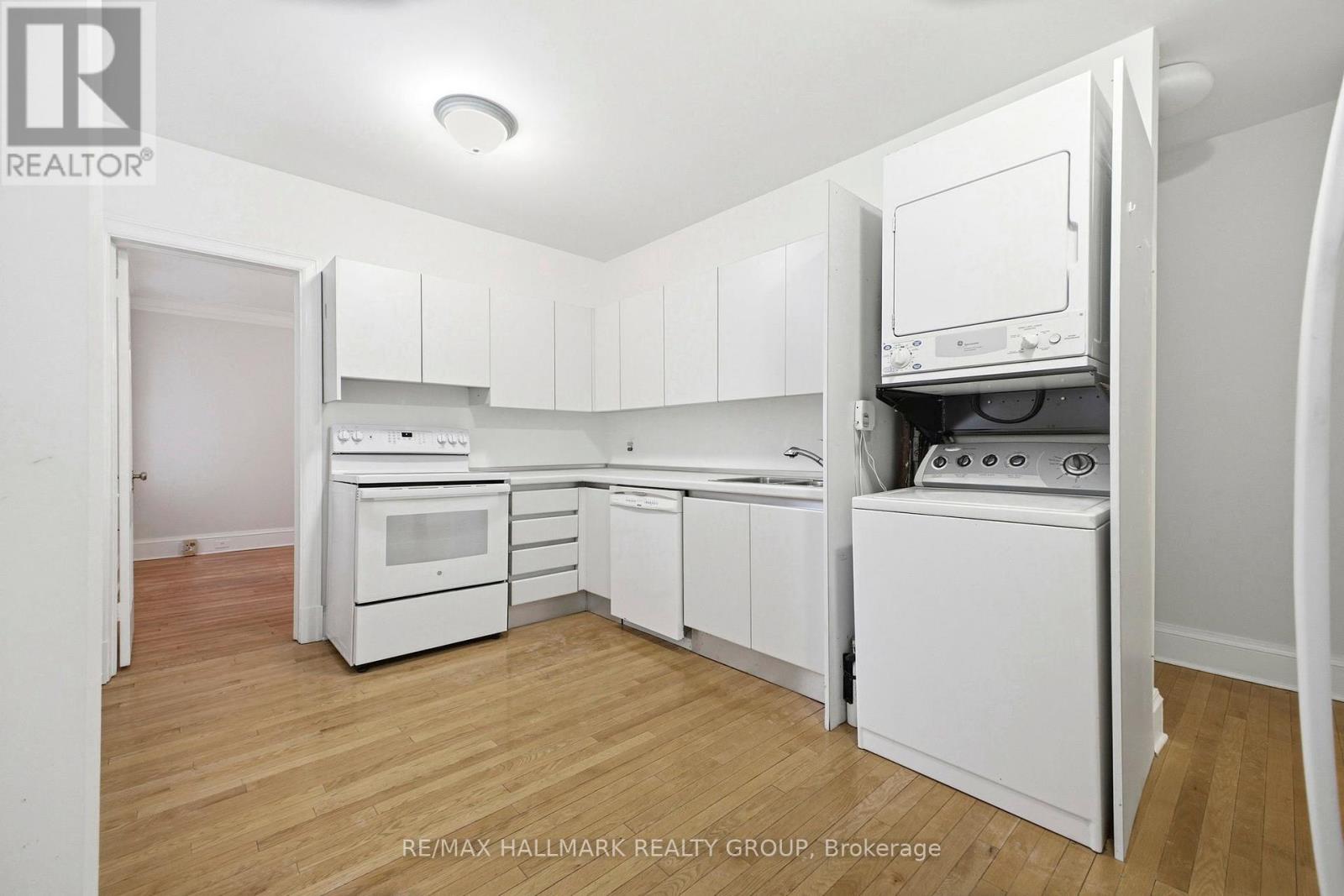 1c - 260 Metcalfe Street