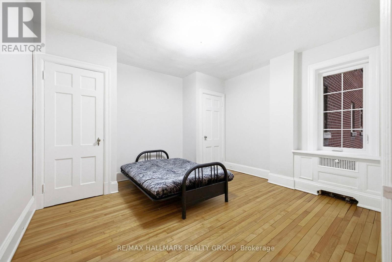 1c - 260 Metcalfe Street