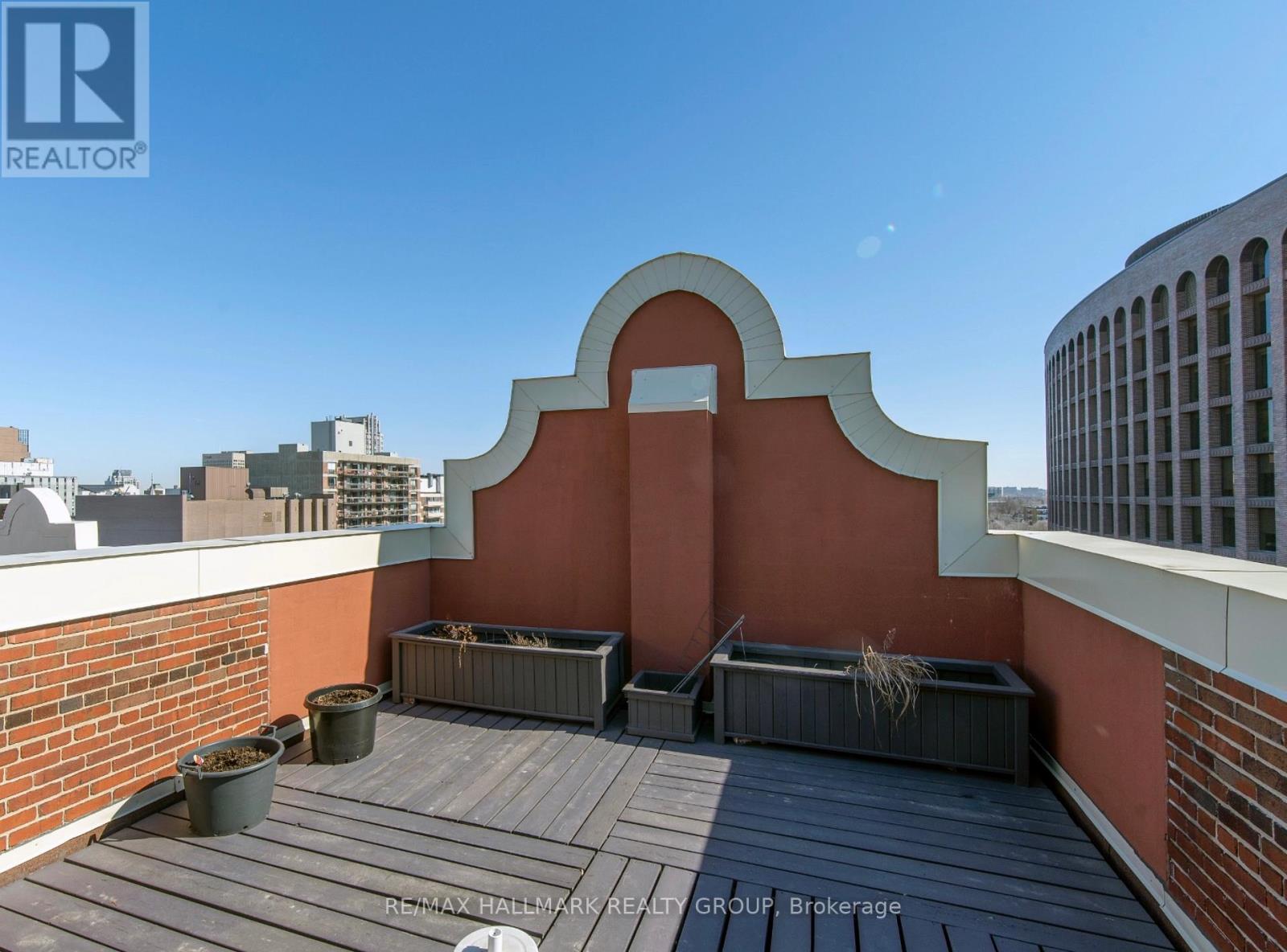 1c - 260 Metcalfe Street