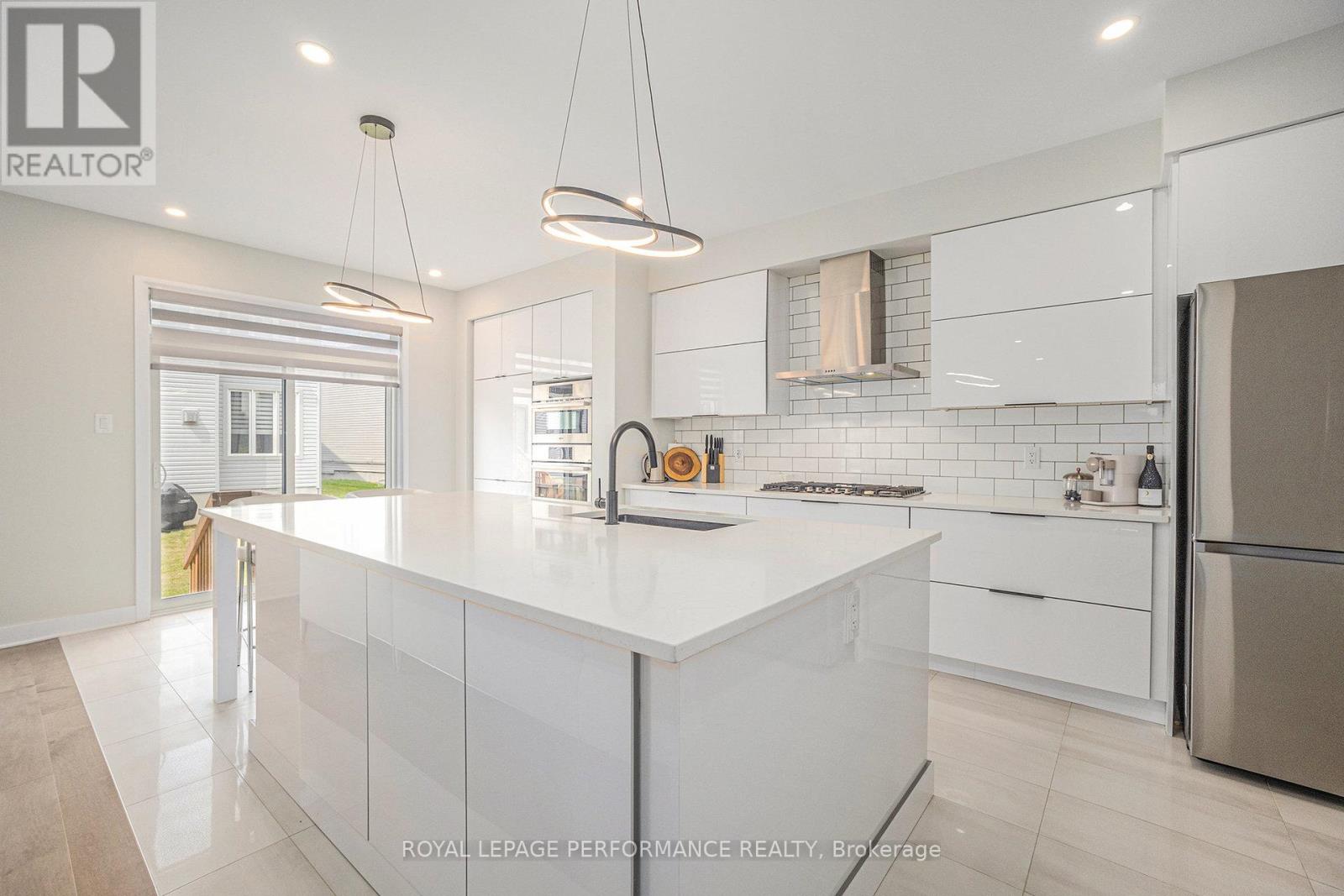 233 Beaugency Street