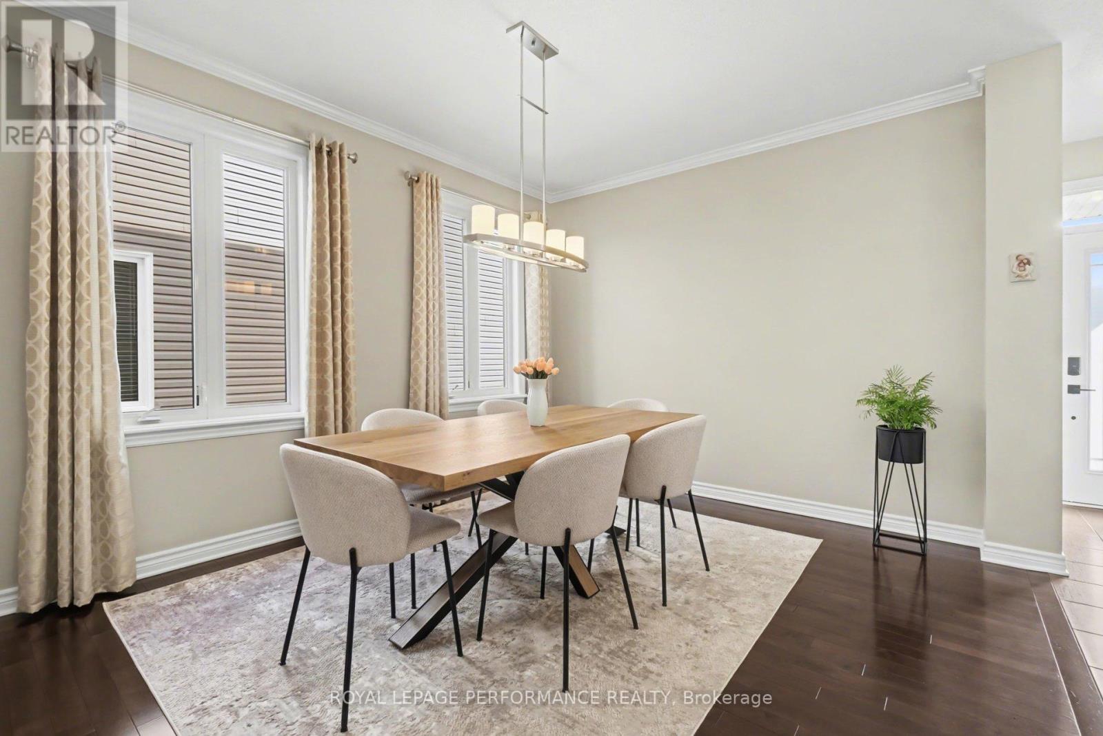 1828 Mickelberry Crescent