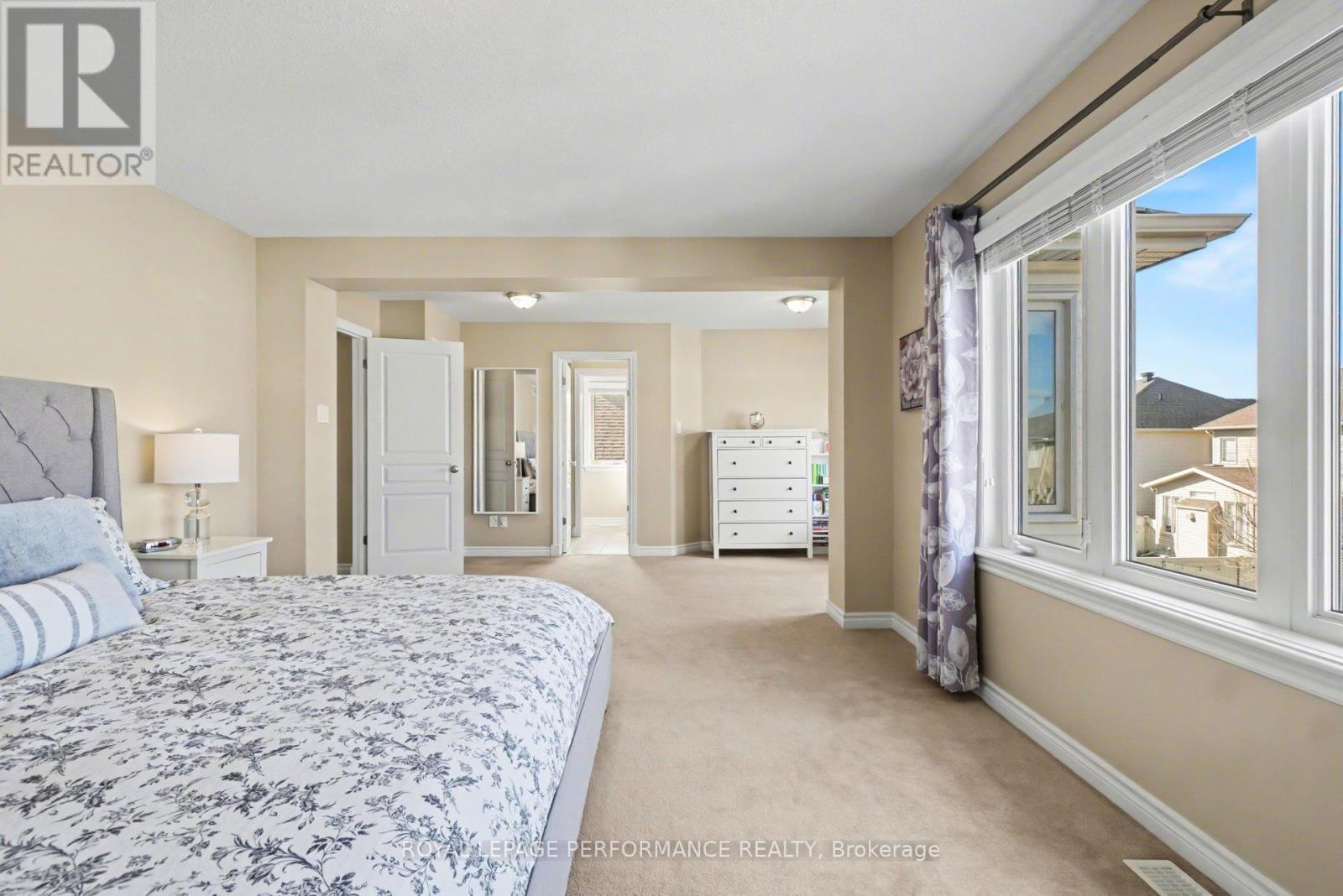 1828 Mickelberry Crescent