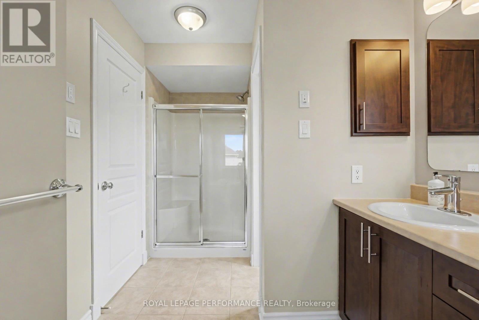 1828 Mickelberry Crescent