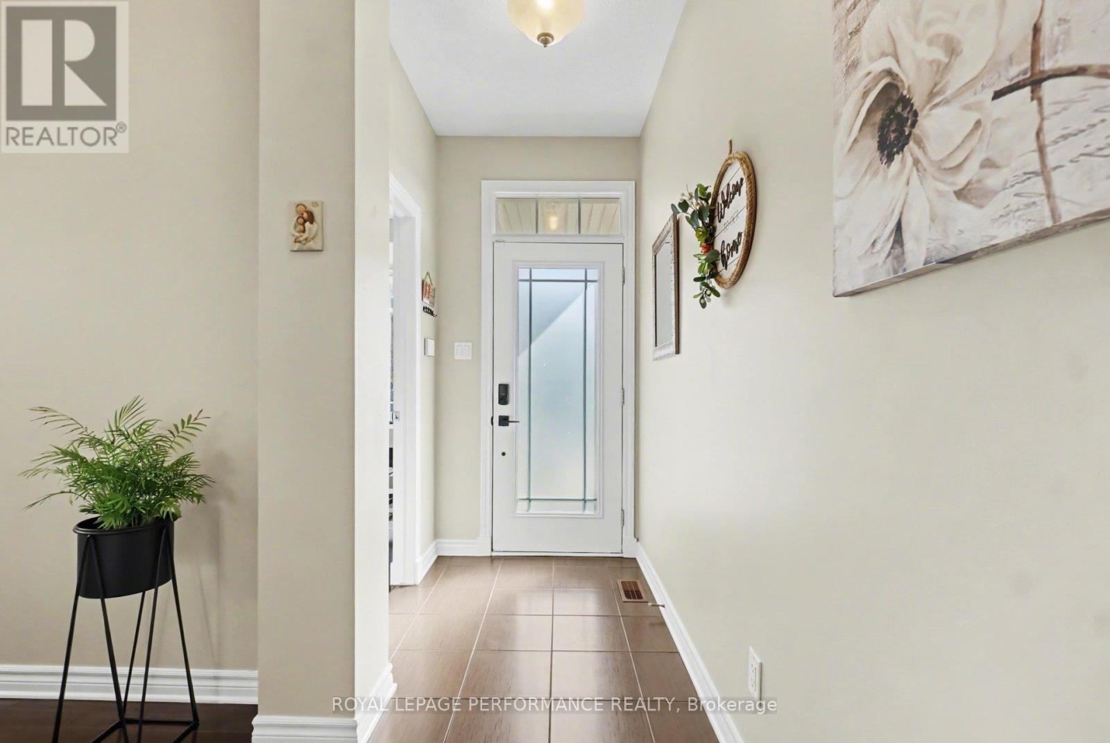 1828 Mickelberry Crescent