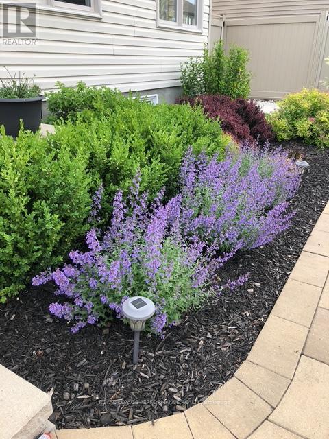 1828 Mickelberry Crescent