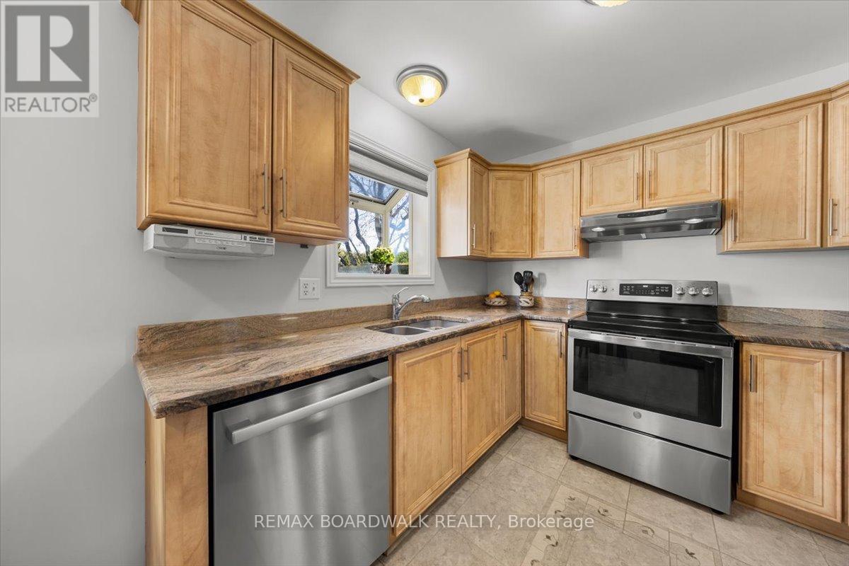 6241 St Albans Court