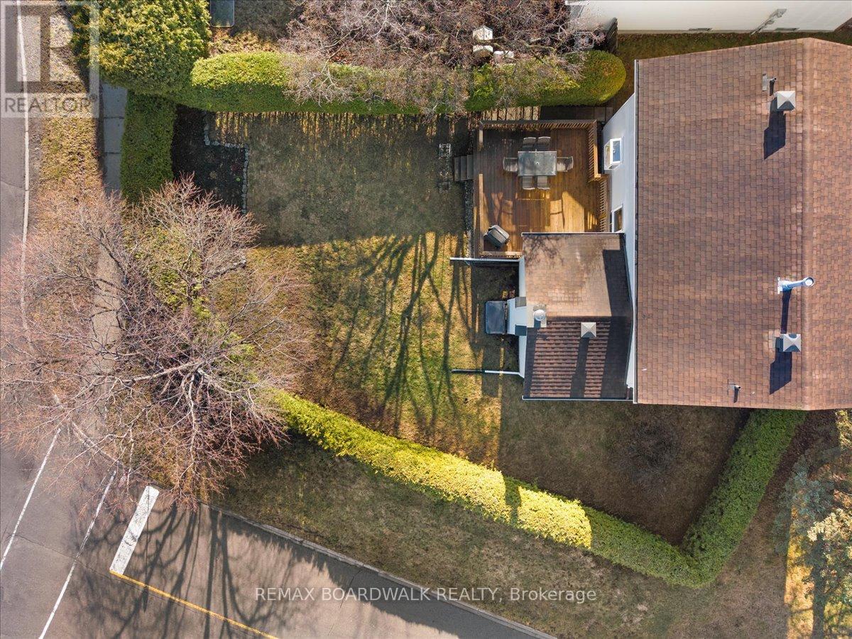 6241 St Albans Court