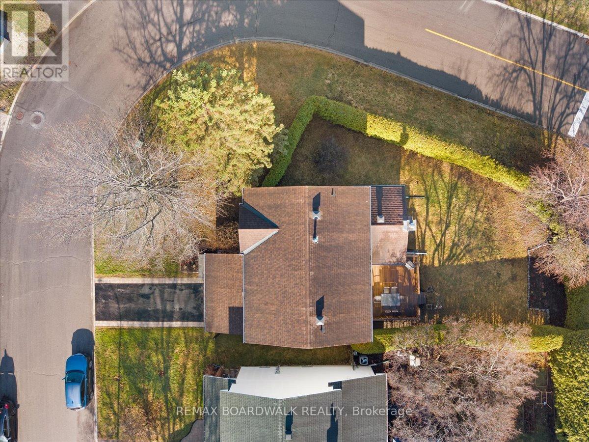 6241 St Albans Court