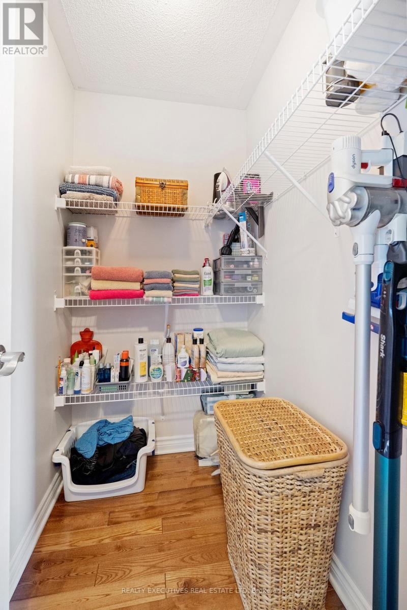 5520 Bridlewood Court