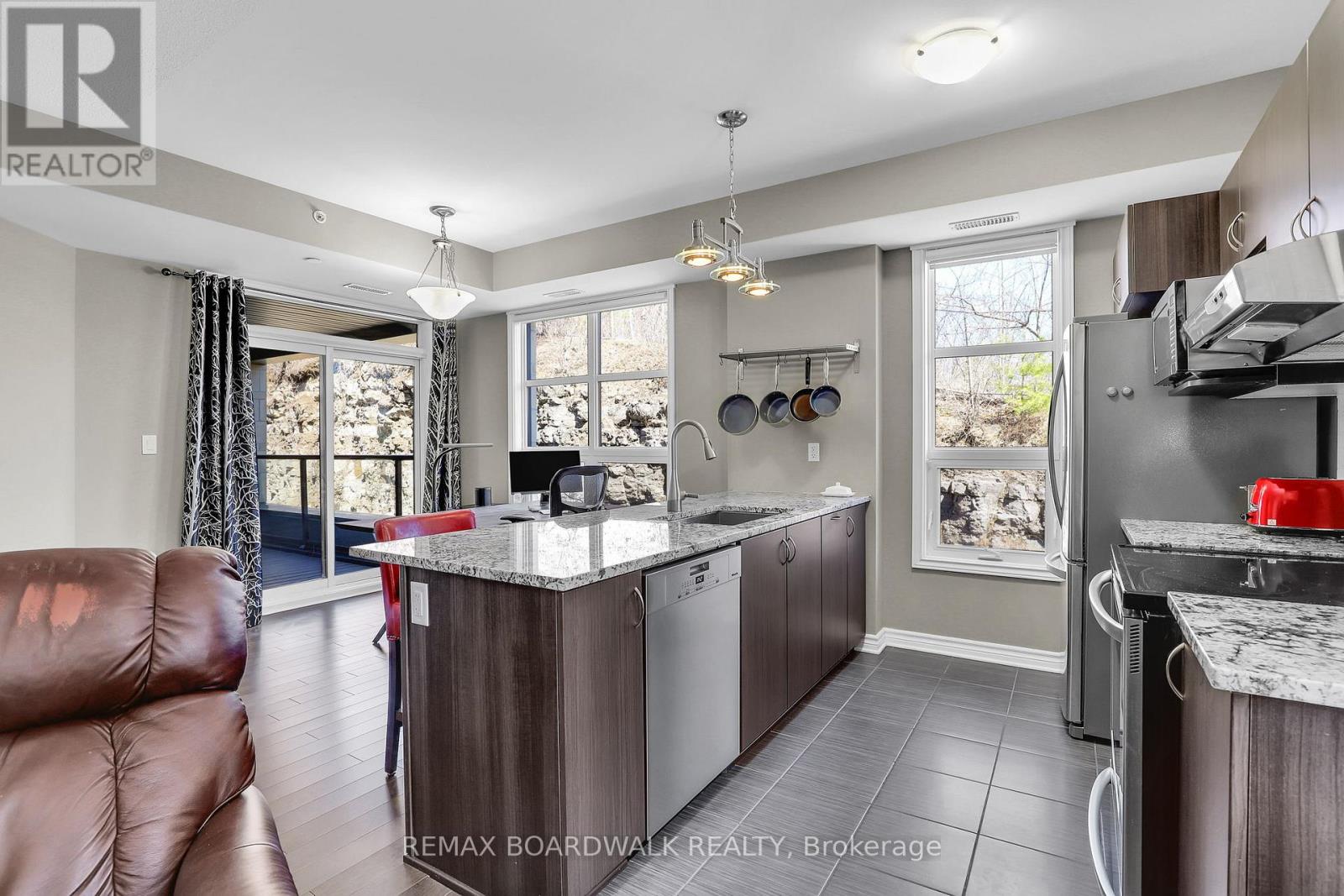 #202 - 230 Titanium Private E