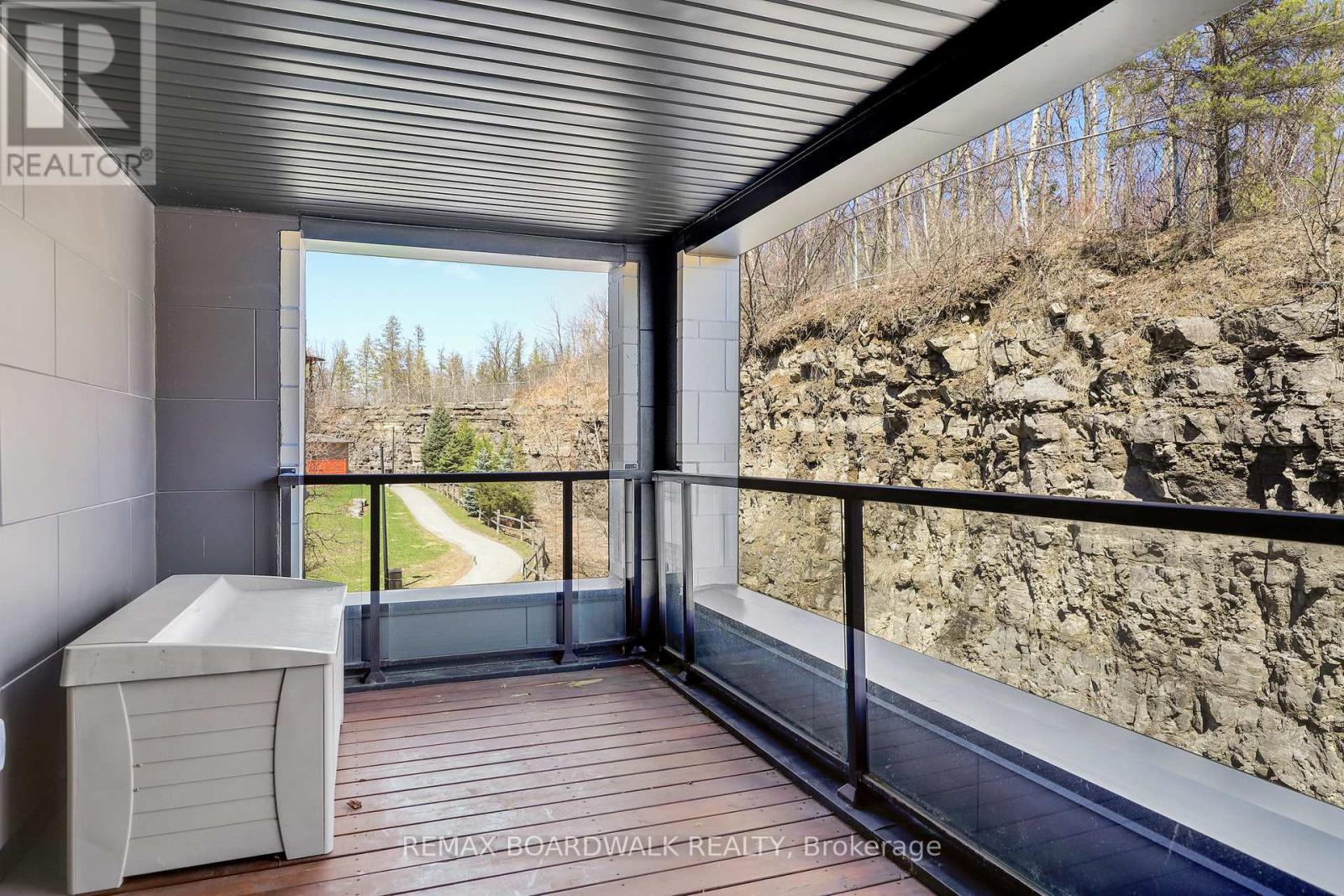 #202 - 230 Titanium Private E