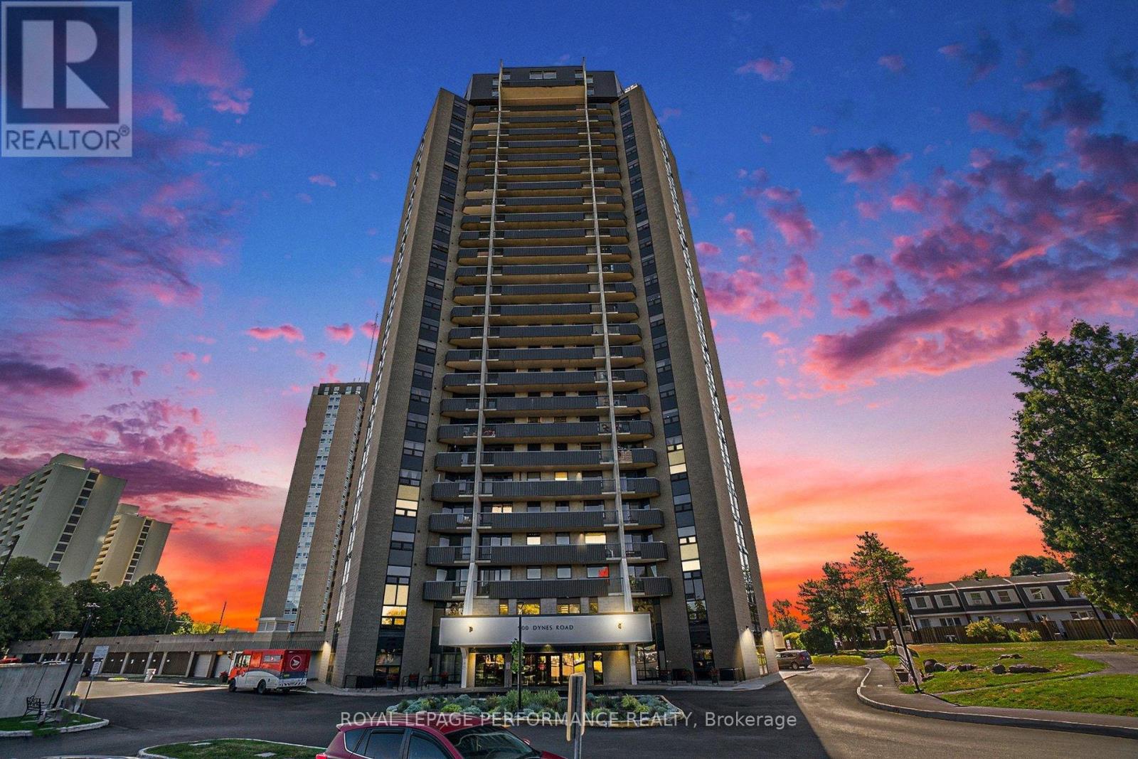 610 - 900 Dynes Road