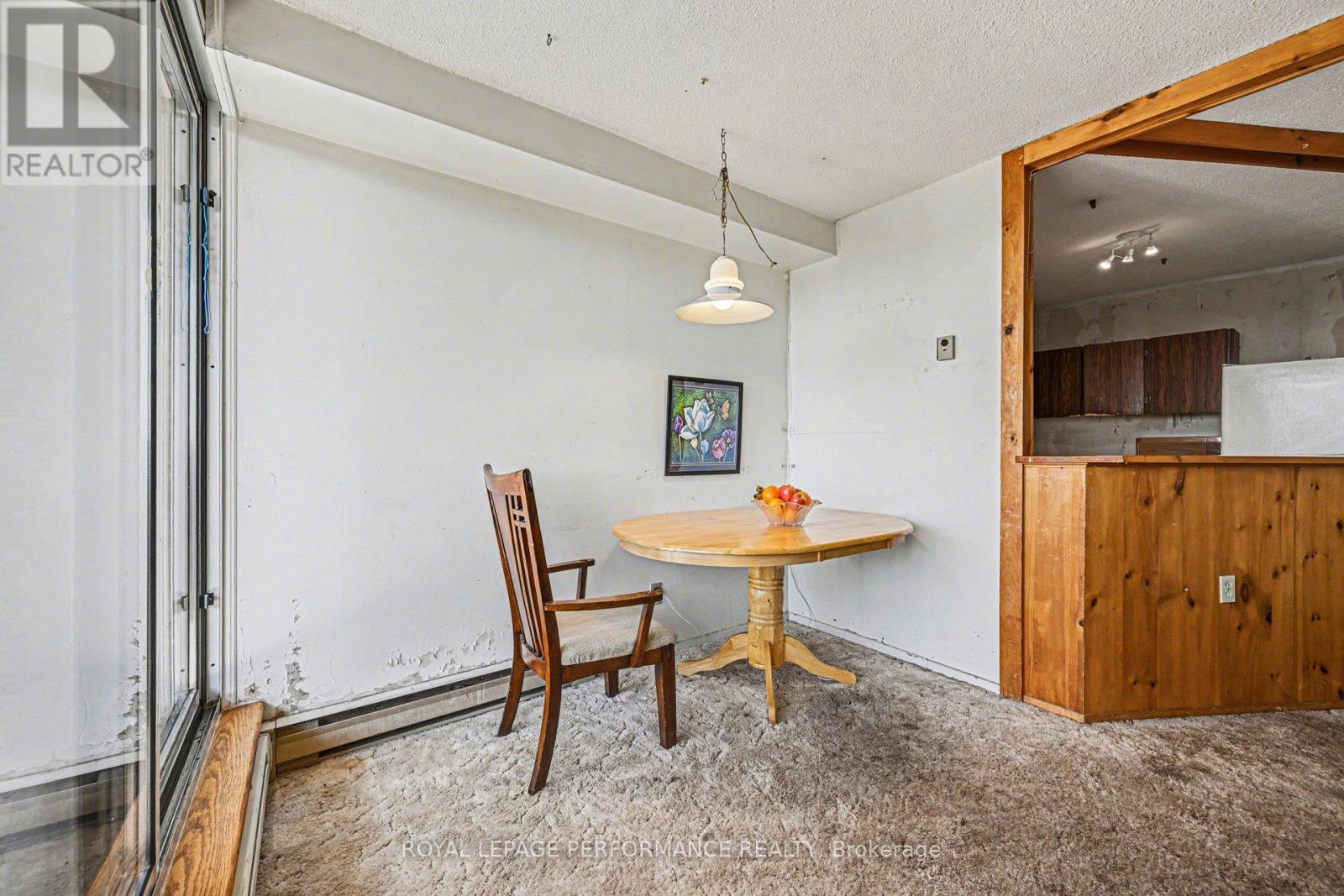 610 - 900 Dynes Road