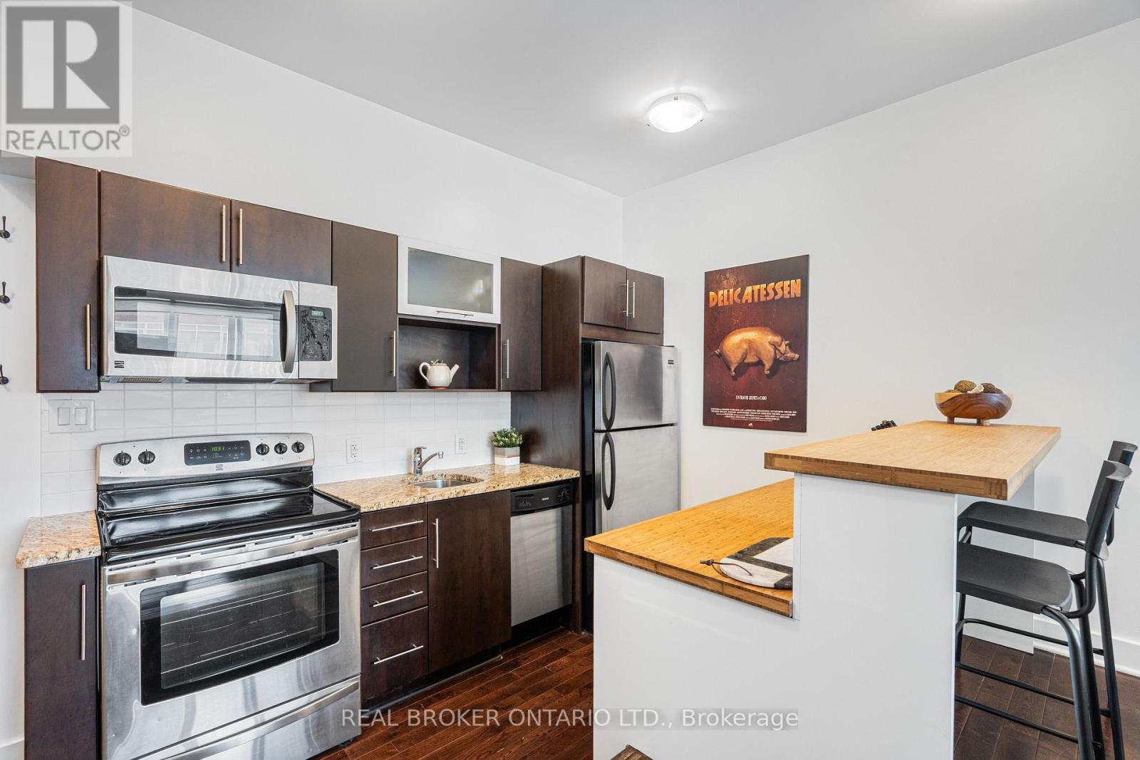 102 - 360 Cumberland Street