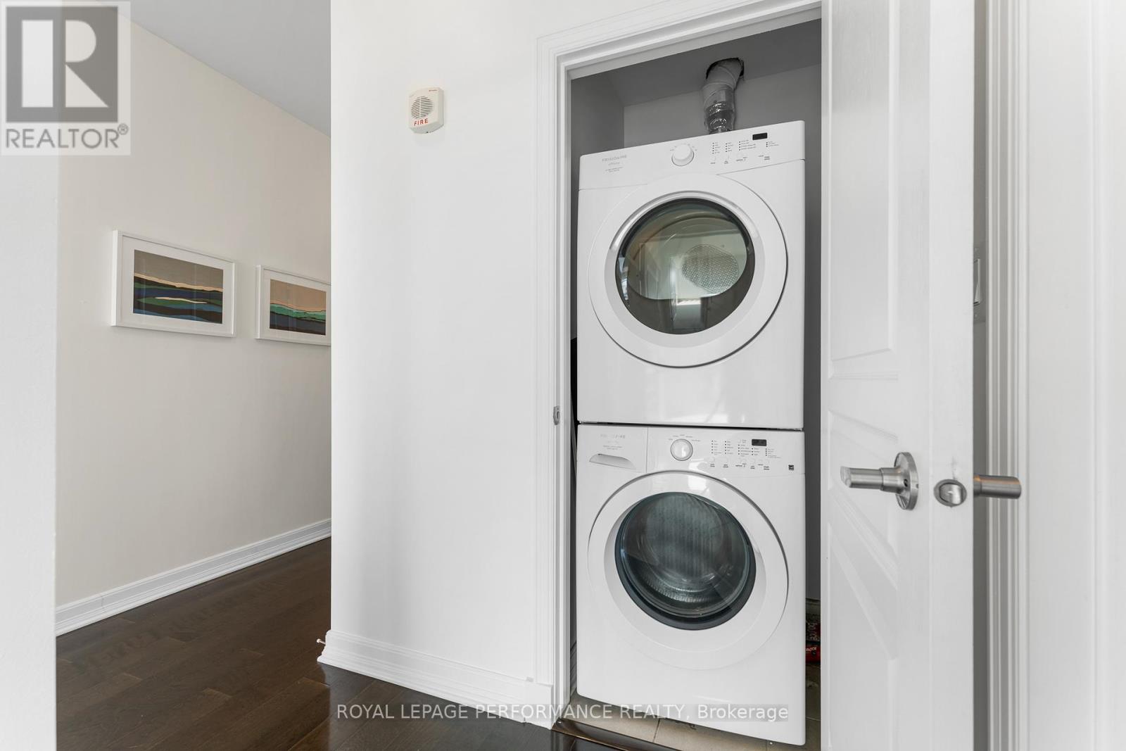 1504 - 238 Besserer Street