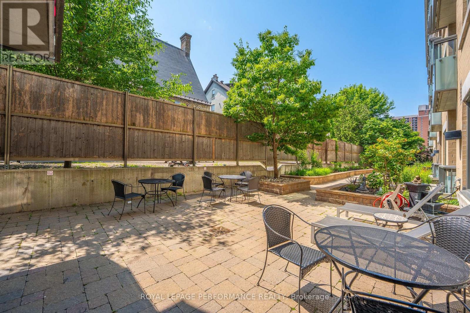 1504 - 238 Besserer Street