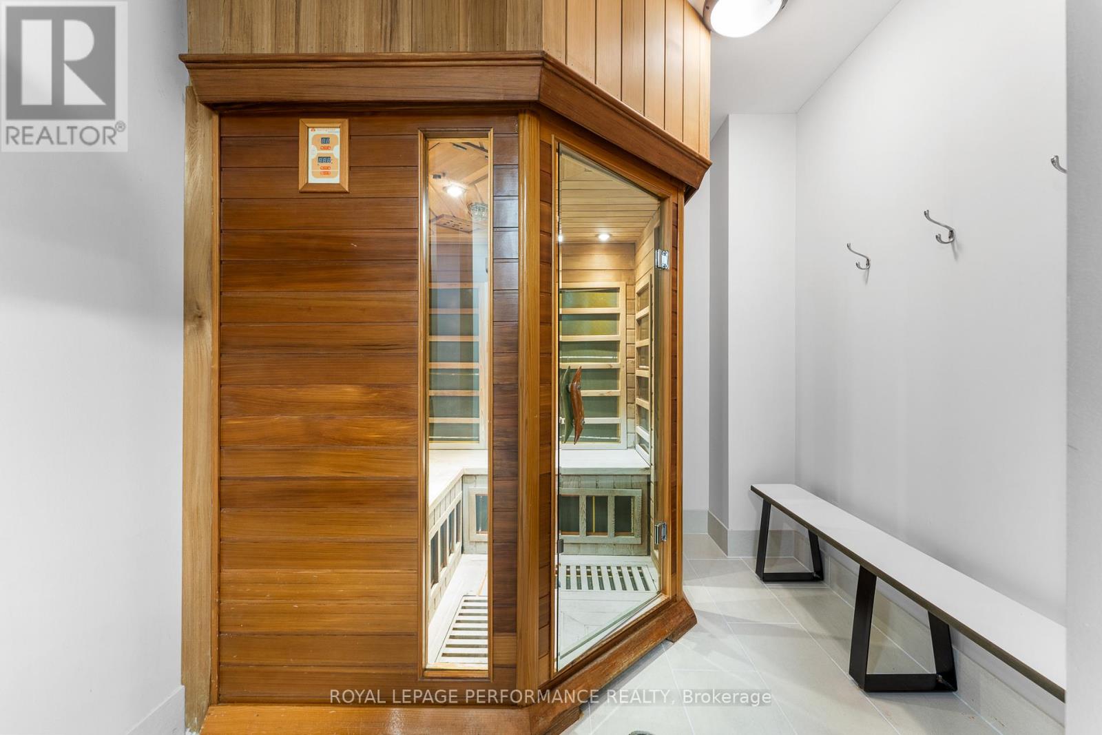 1504 - 238 Besserer Street