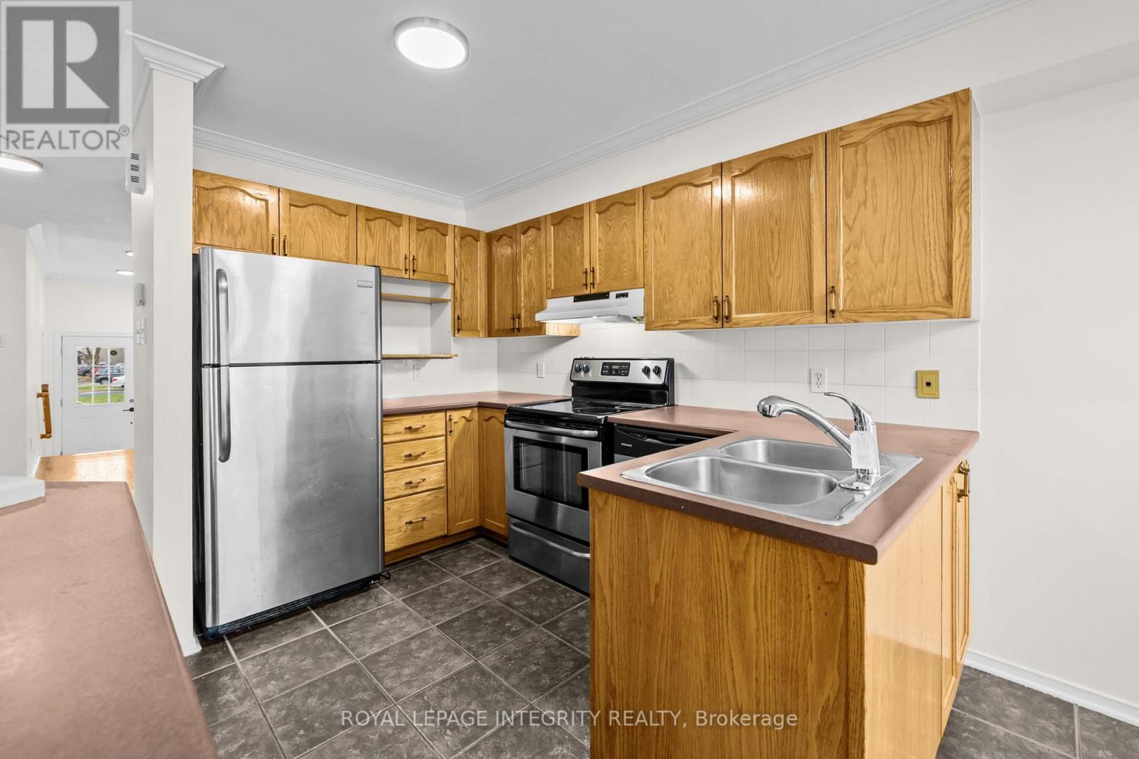 9 Flowertree Crescent