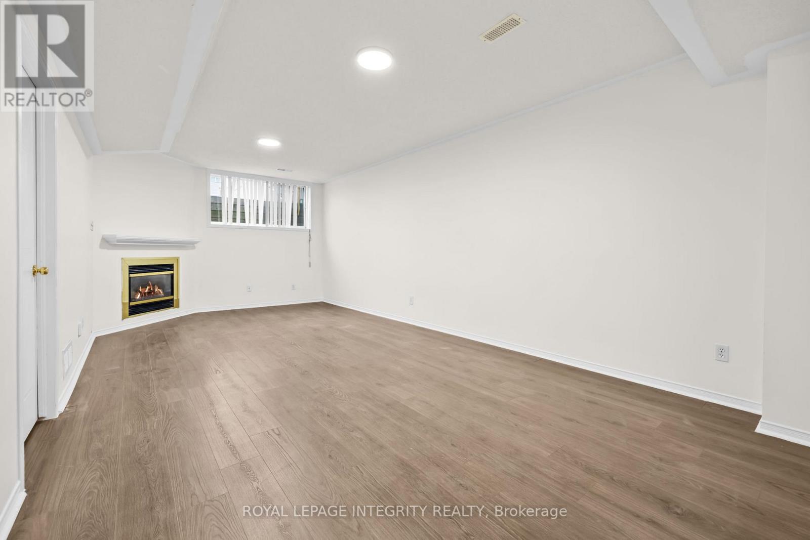 9 Flowertree Crescent