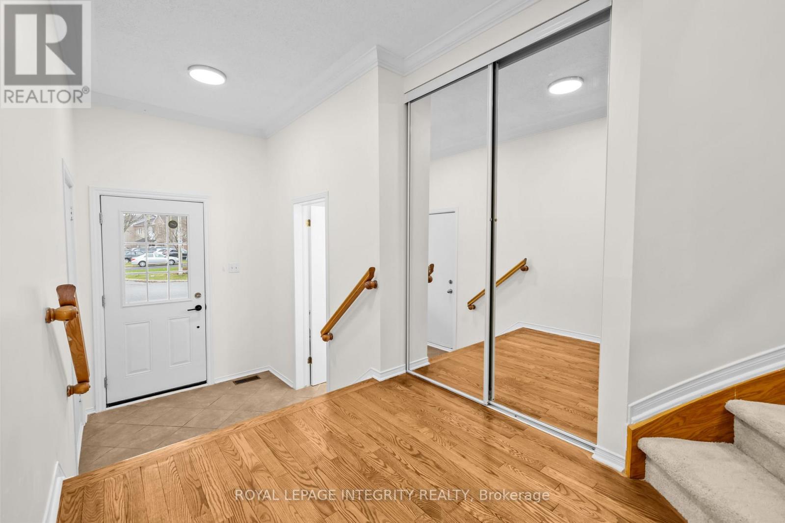 9 Flowertree Crescent