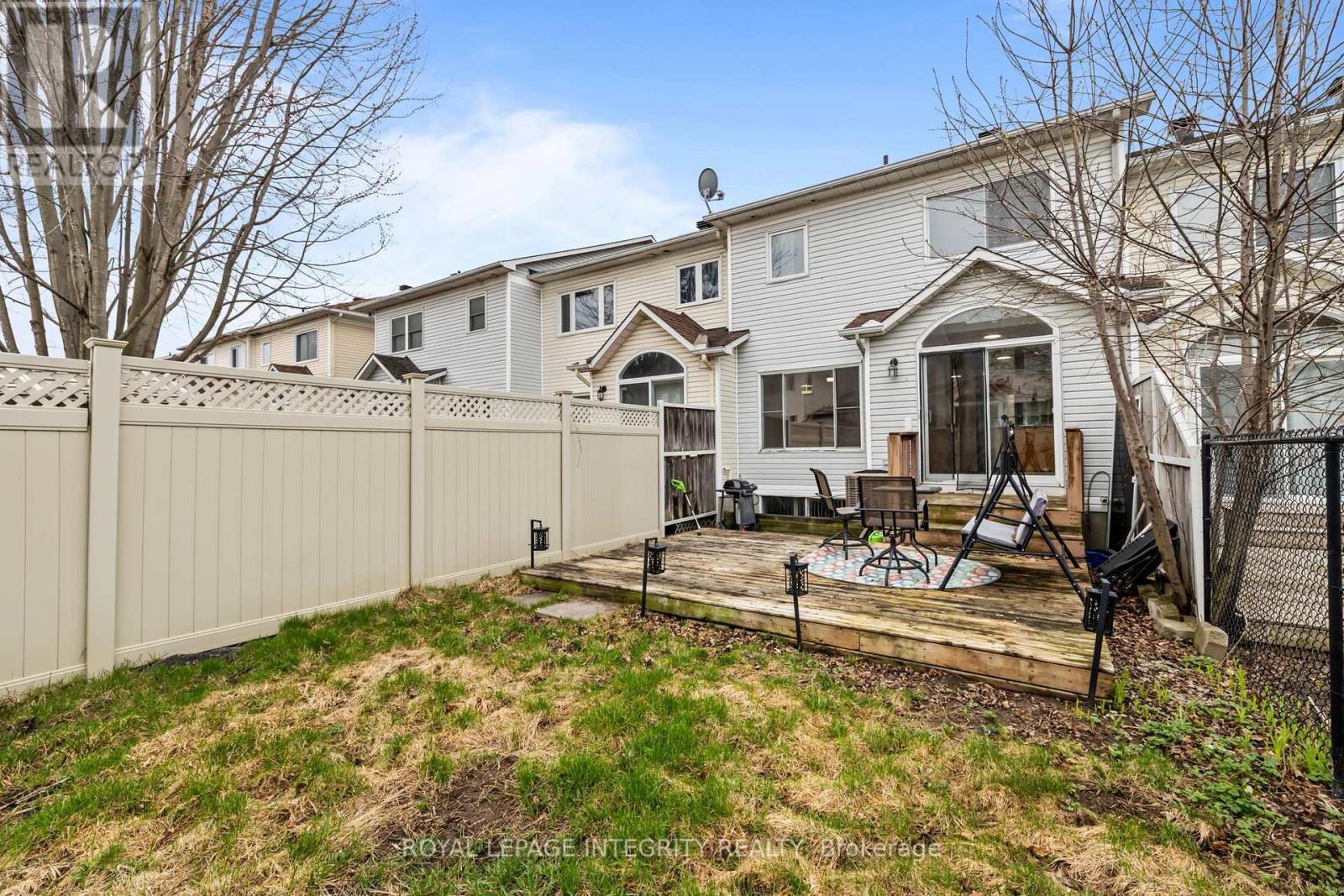 9 Flowertree Crescent