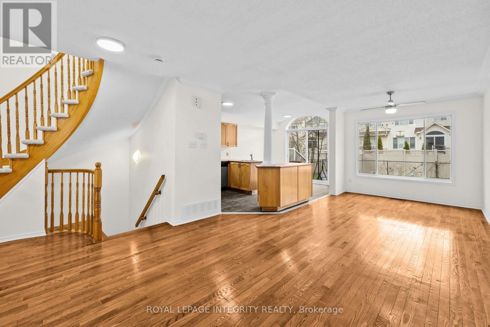 9 Flowertree Crescent