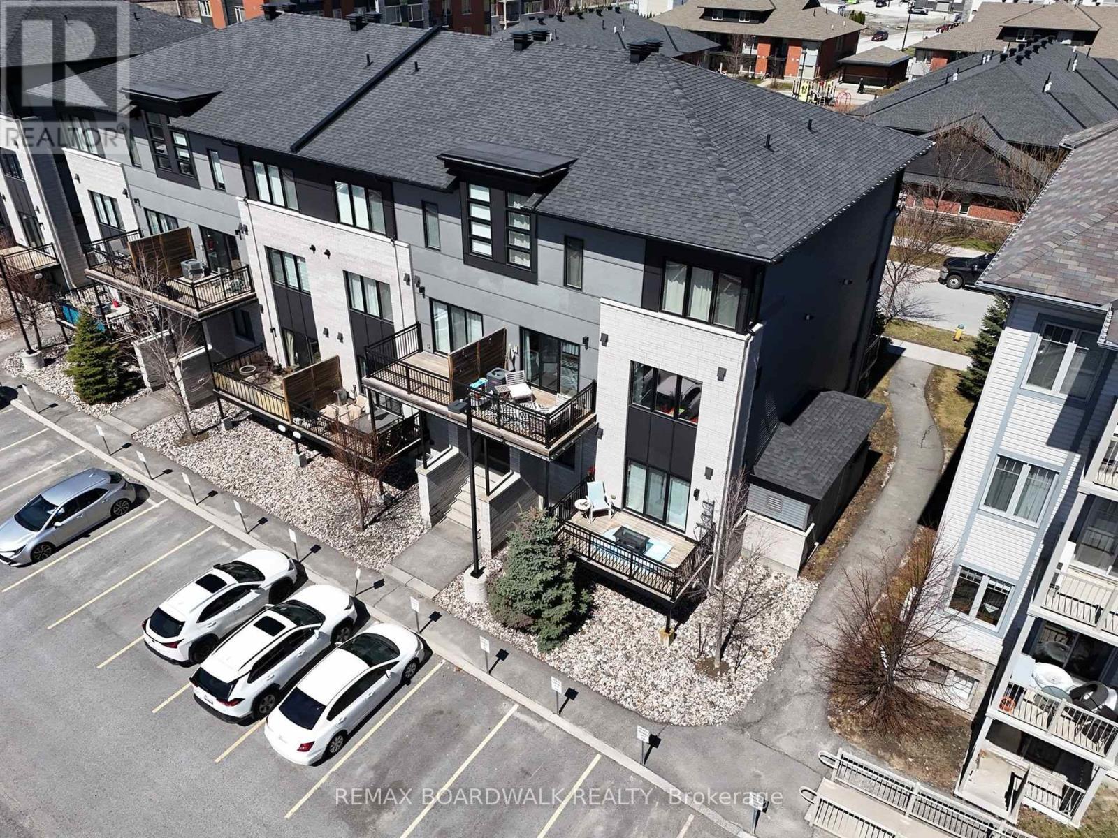 36 - 454 Via Verona Street