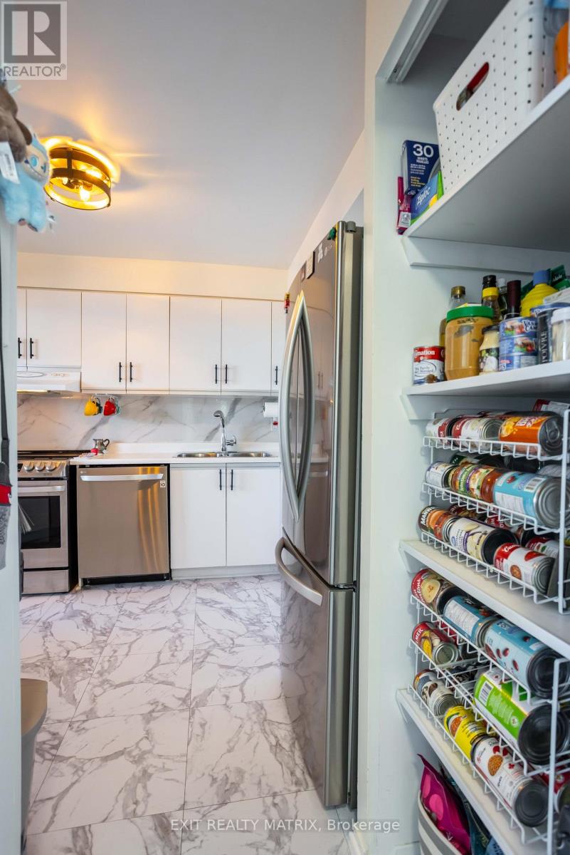 1007 - 2759 Carousel Crescent