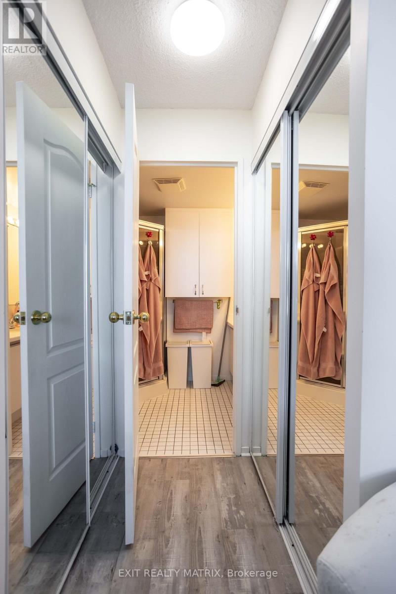 1007 - 2759 Carousel Crescent