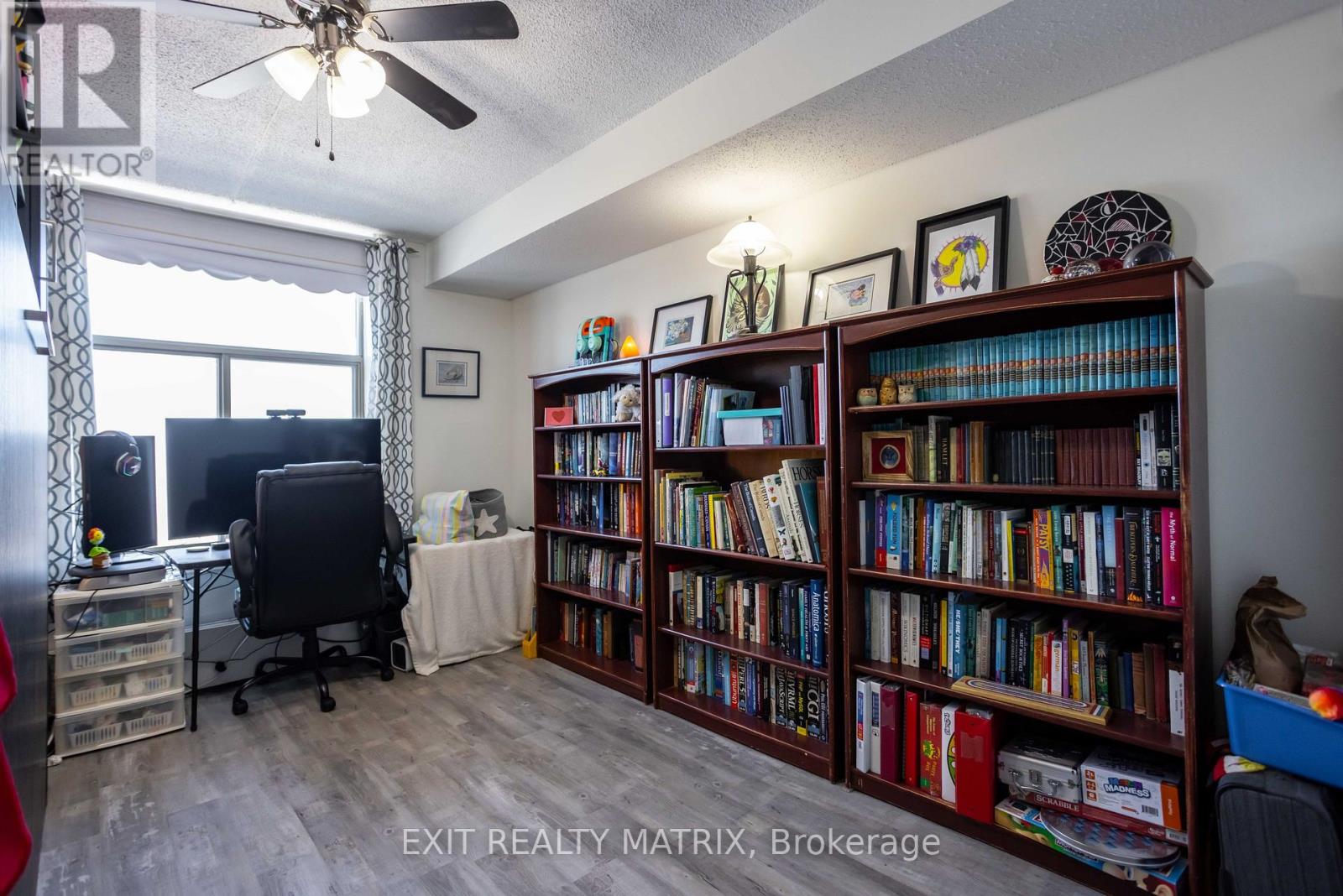 1007 - 2759 Carousel Crescent