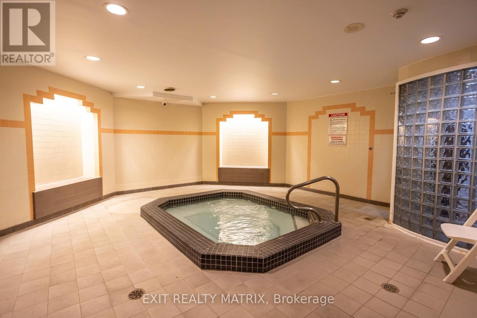 1007 - 2759 Carousel Crescent