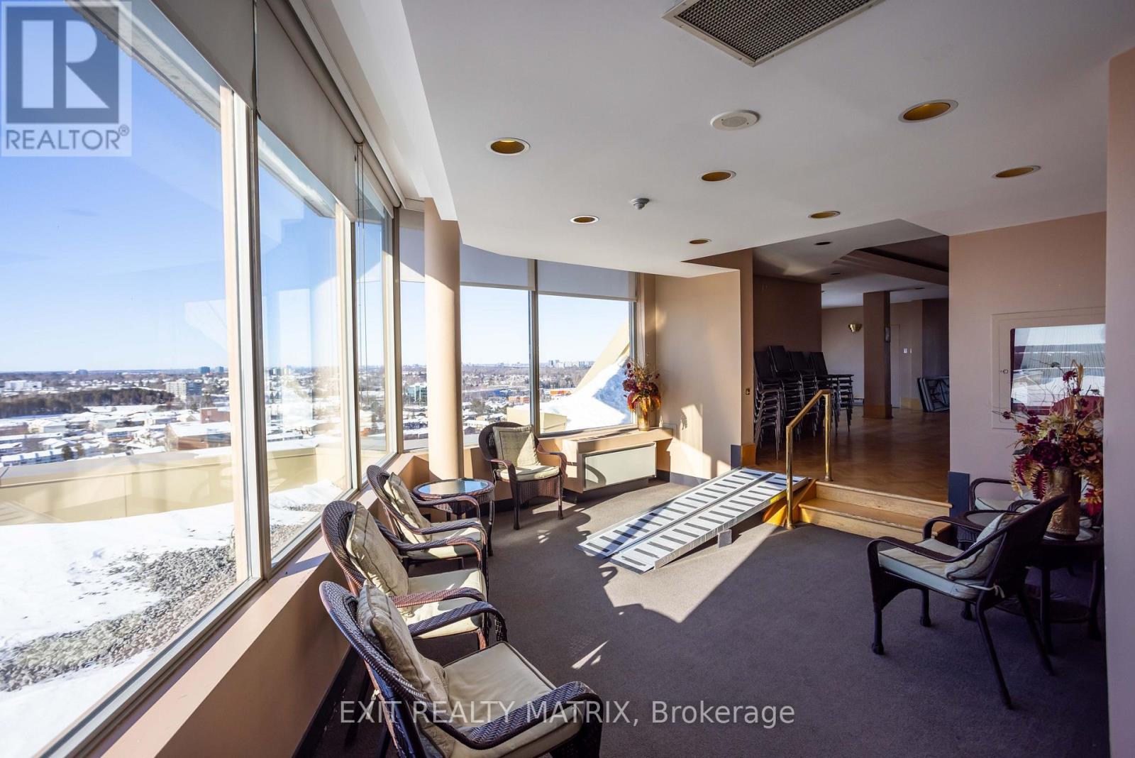 1007 - 2759 Carousel Crescent