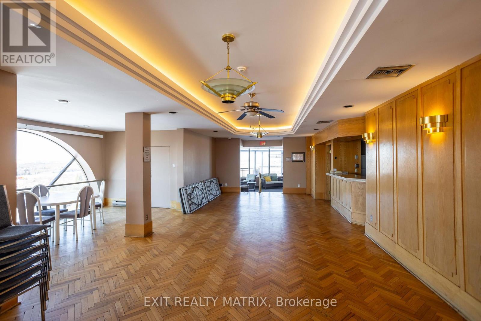 1007 - 2759 Carousel Crescent