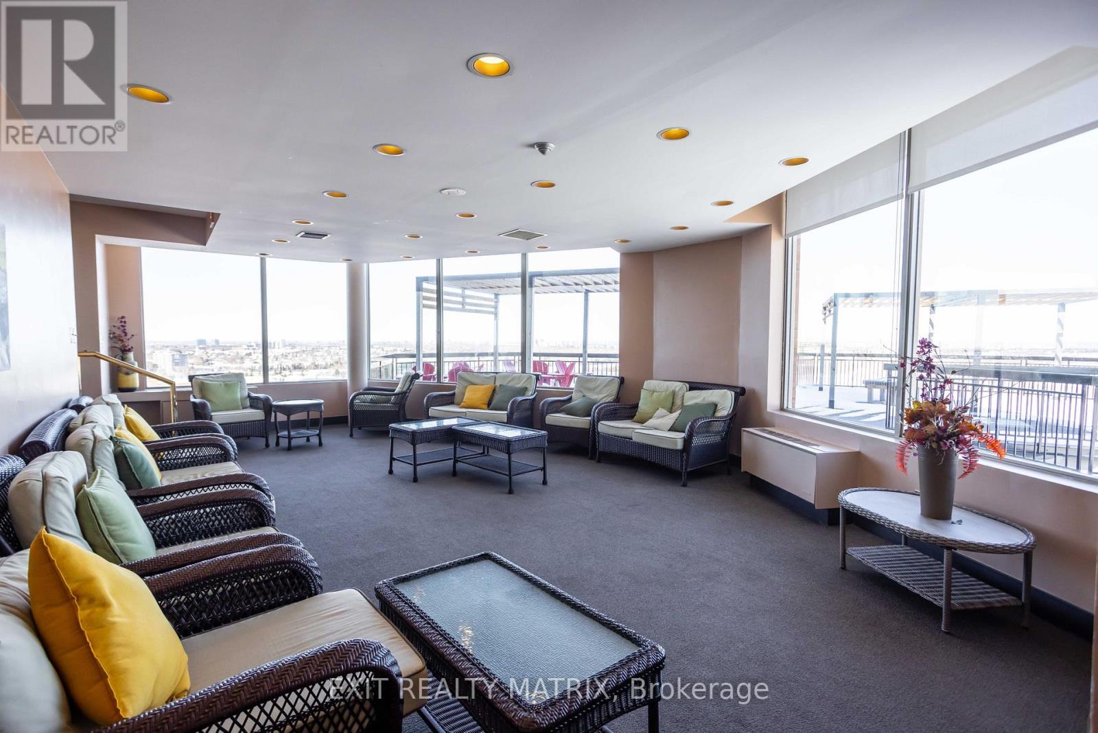 1007 - 2759 Carousel Crescent