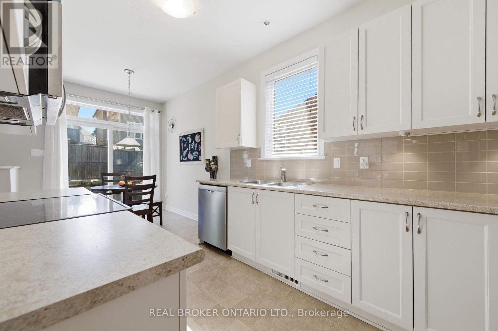 417 Stalwart Crescent