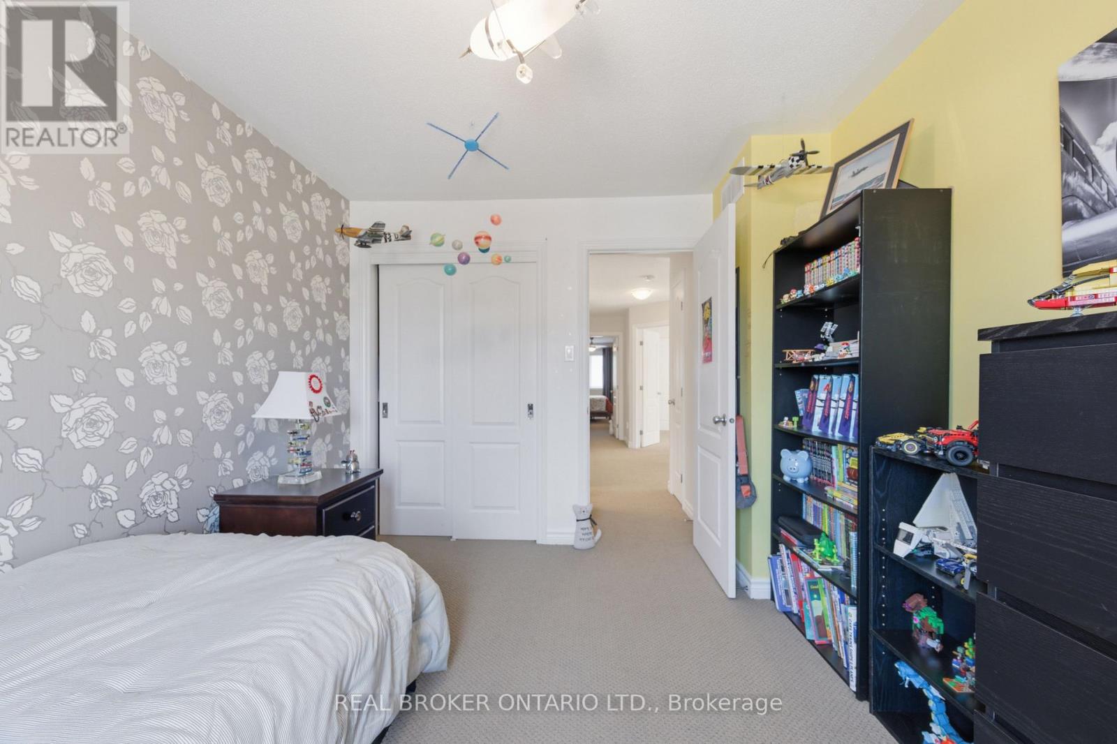 417 Stalwart Crescent