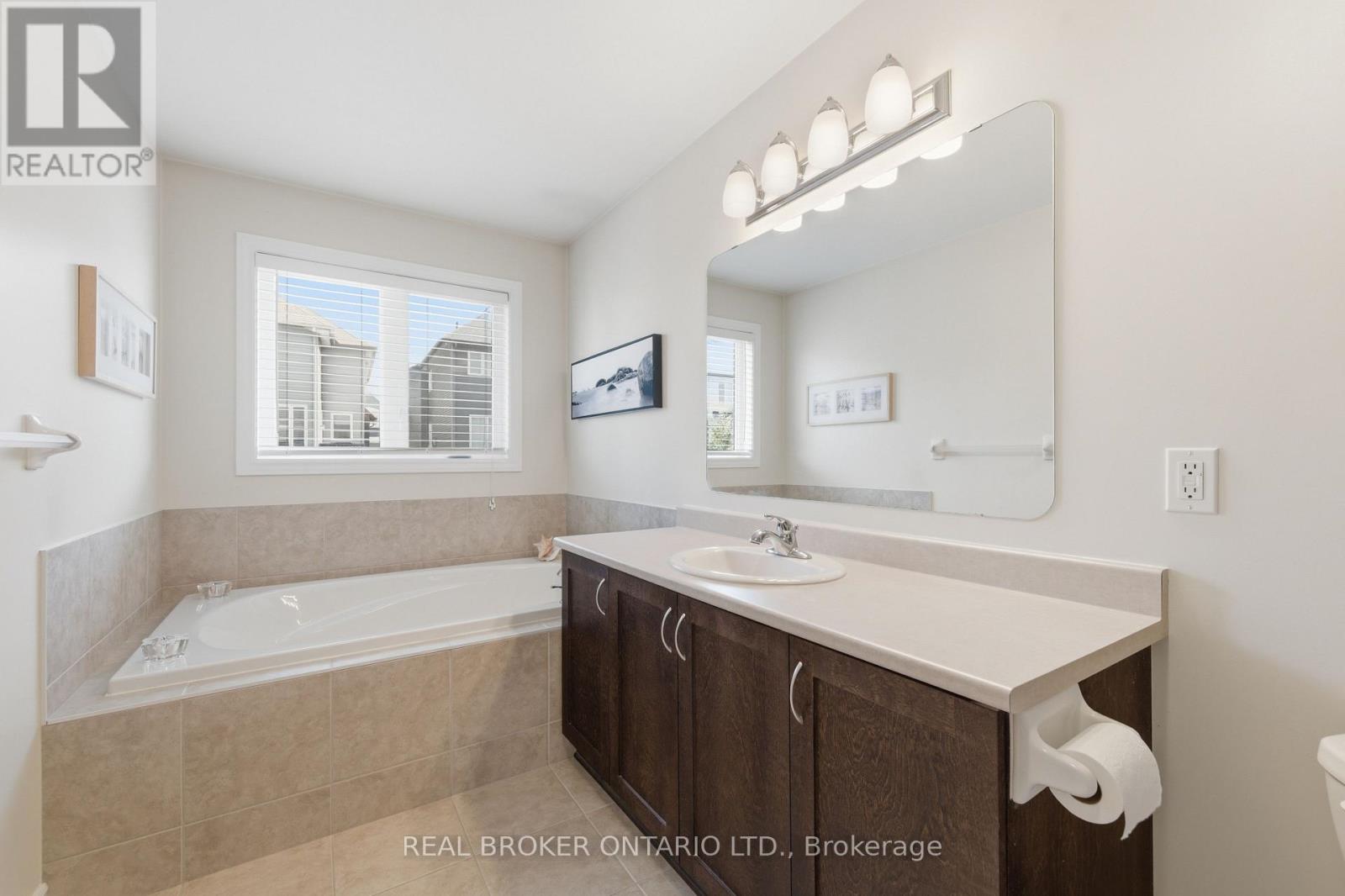 417 Stalwart Crescent