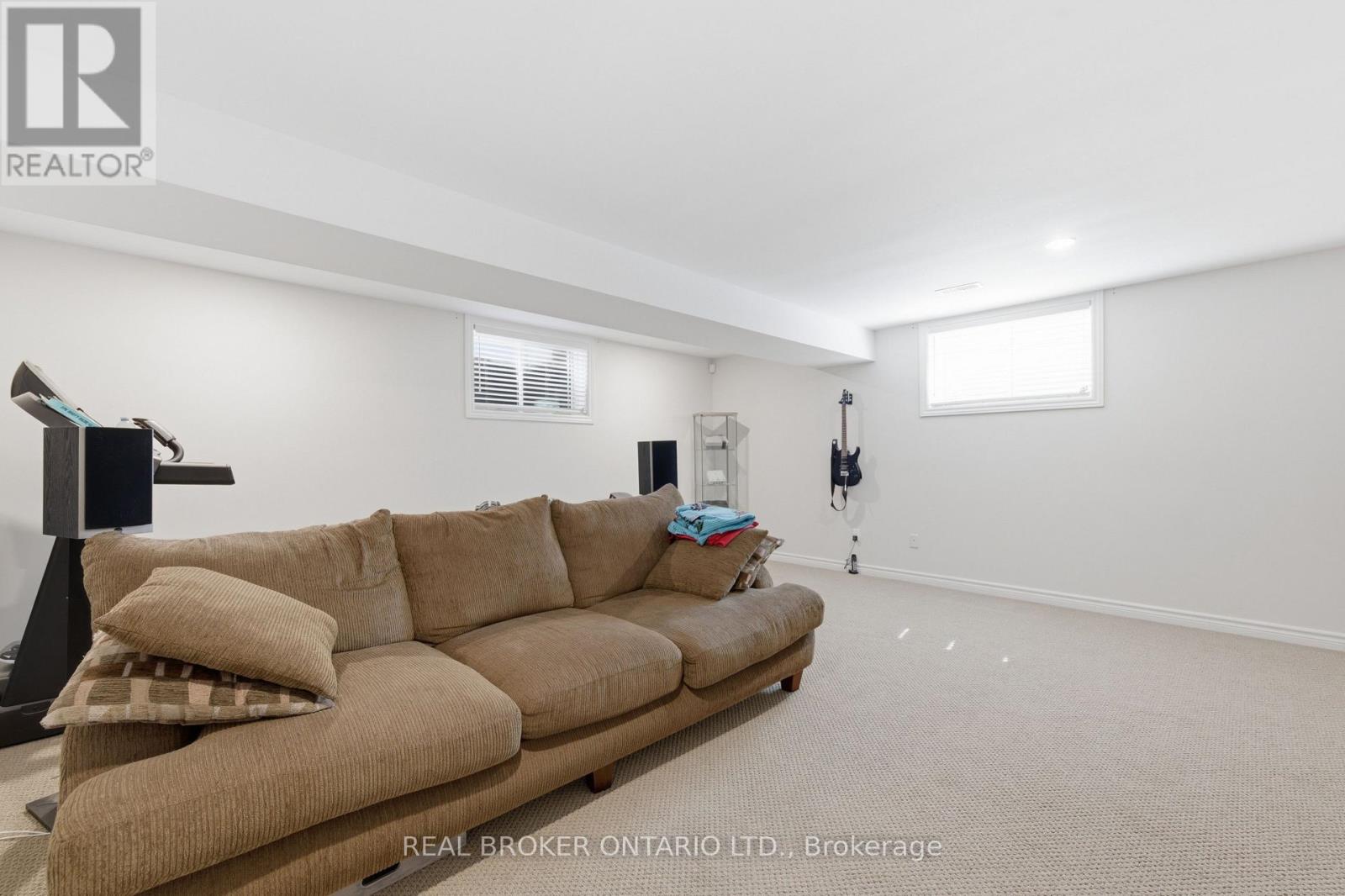 417 Stalwart Crescent