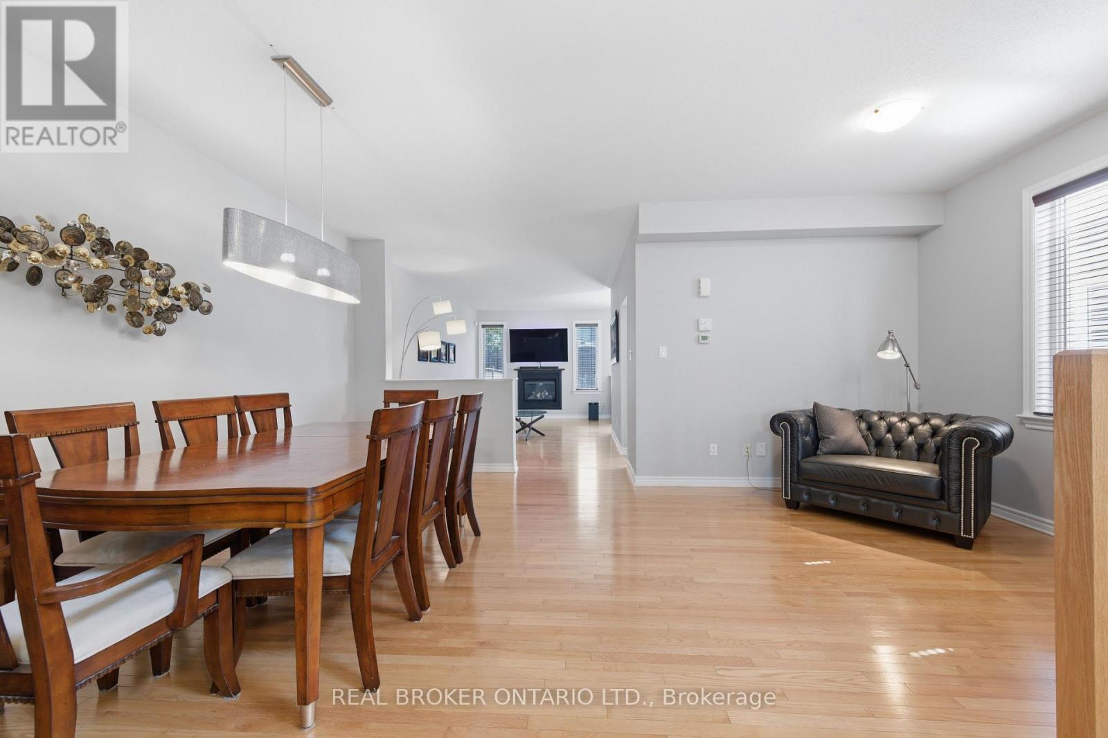 417 Stalwart Crescent